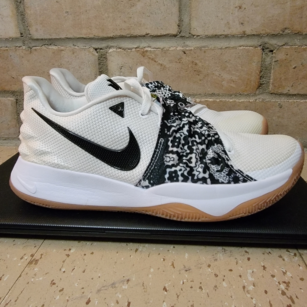 Nike Kyrie 1 Low